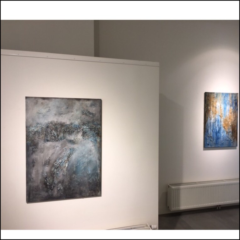 Interior design: Textured abstract painting in grey and blue